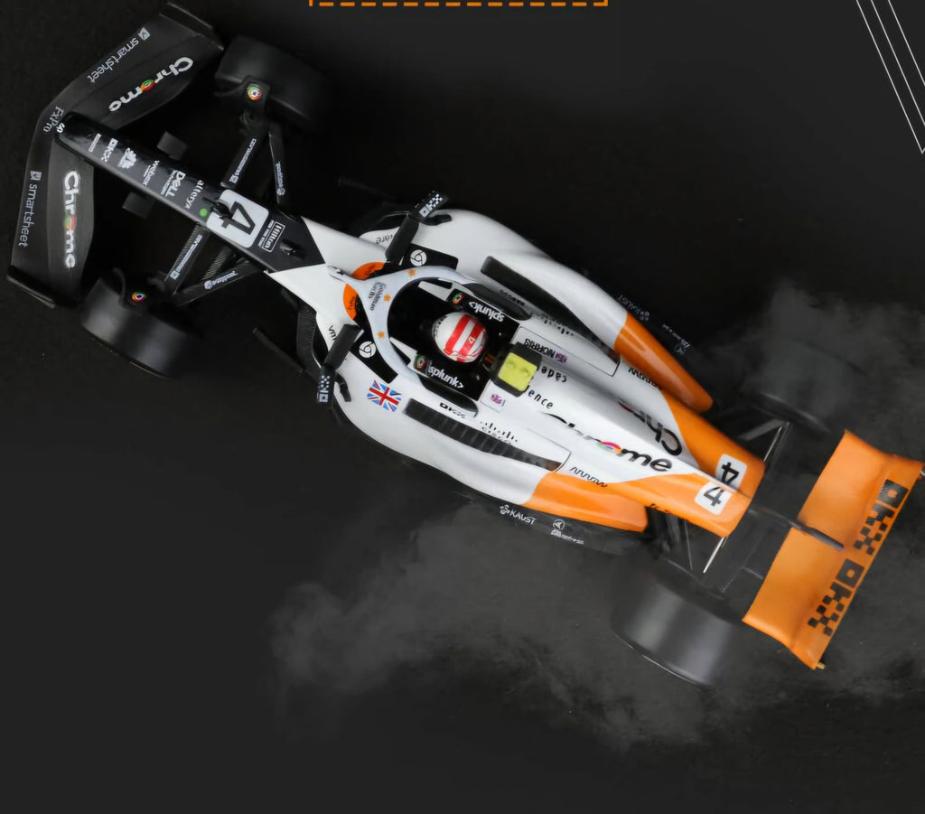 McLaren F1 Naco racing car SCALE 1:24 KAAYU WORLD