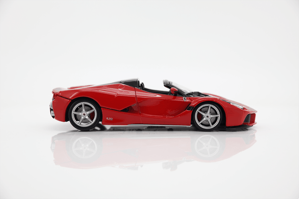 BBURAGO LAFERRARI APERTA SCALE - 1:24